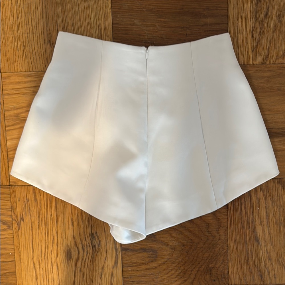Zara Flutter Short Size XS - Picture 7 of 7